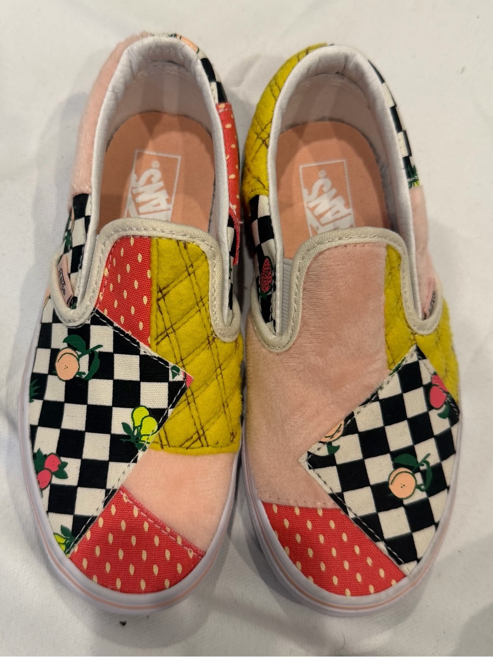 New VANS Classic Slip-On Patchwork Shoes Girl’s Boy’s Size 3 Playful Fruit Fuzzy